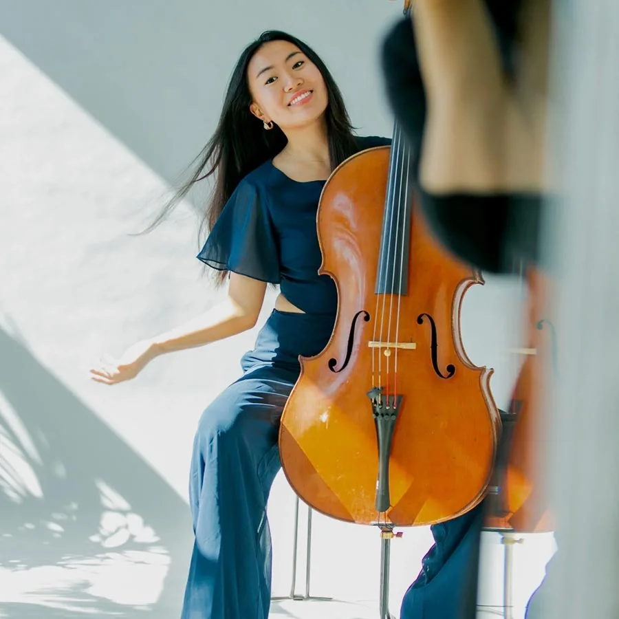 Julia-Hyunji Lee & Umi Garrett